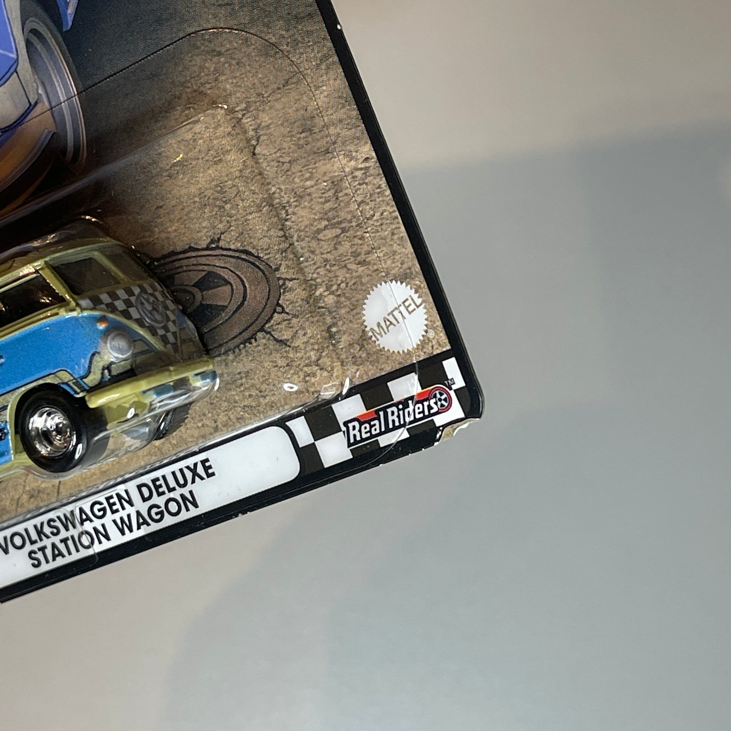 Hot Wheels Boulevard #44 Volkswagen Deluxe Station Wagon (poškodenie karty)