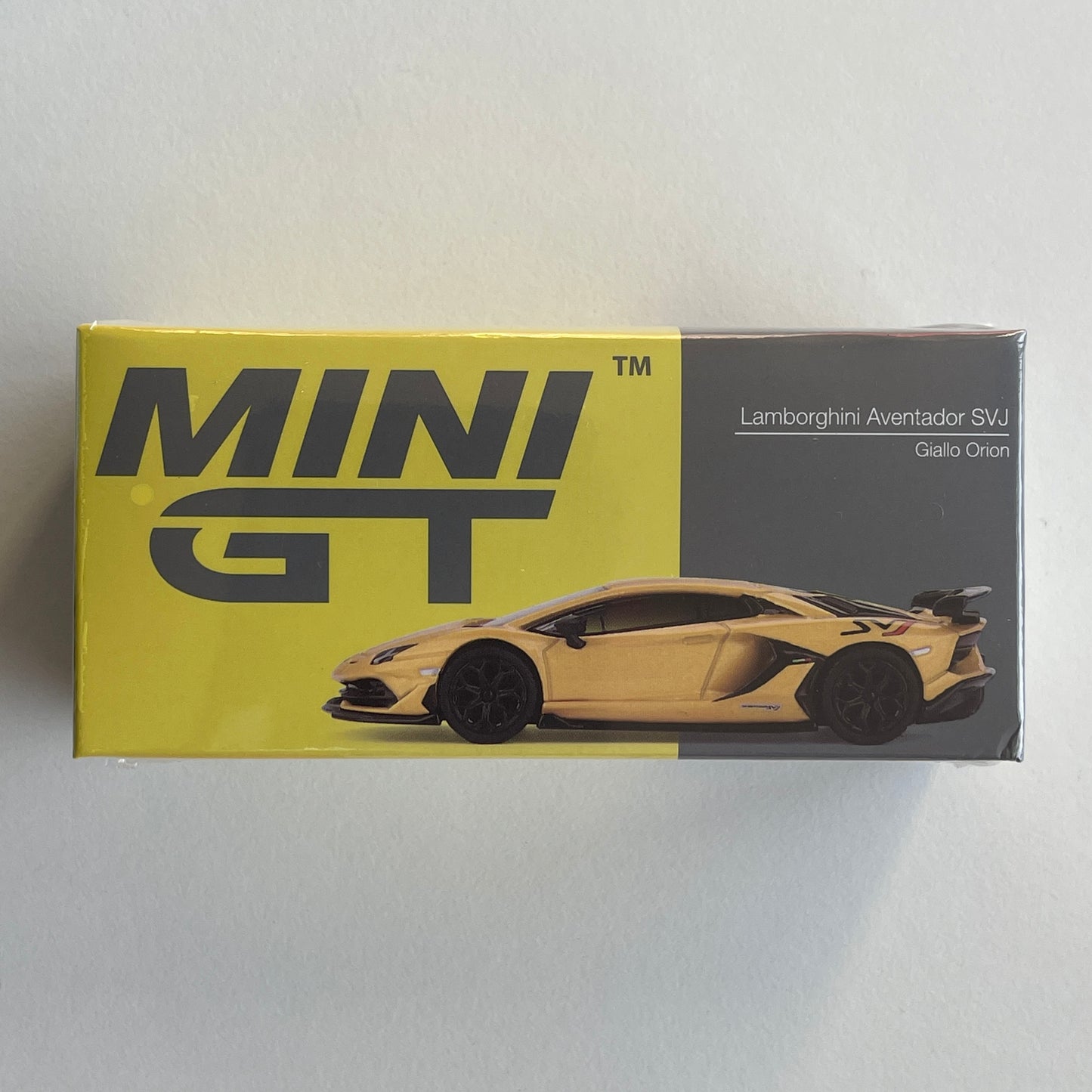 MiniGT #563 Lamborghini Aventador SVJ Giallo Orion