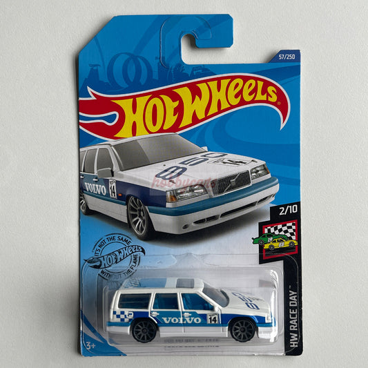 Hot Wheels Volvo 850 Estate (White) Long Card (Damaged) HW Race Day 57/250