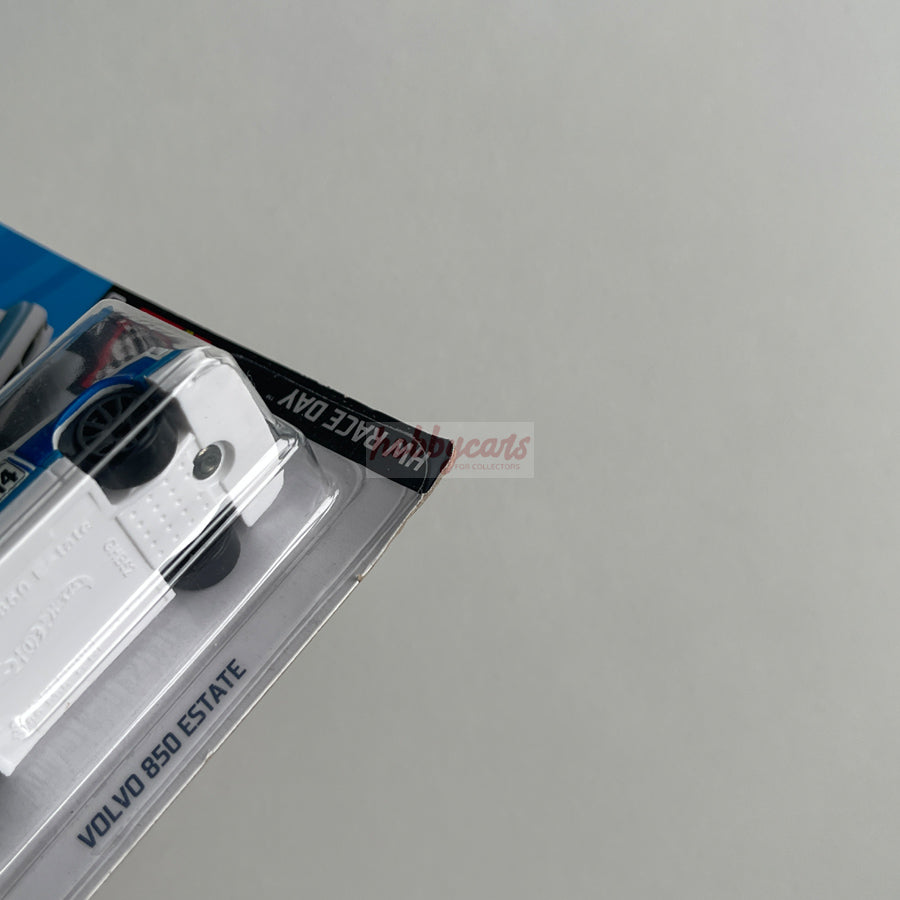 Hot Wheels Volvo 850 Estate (White) Long Card (Damaged) HW Race Day 57/250