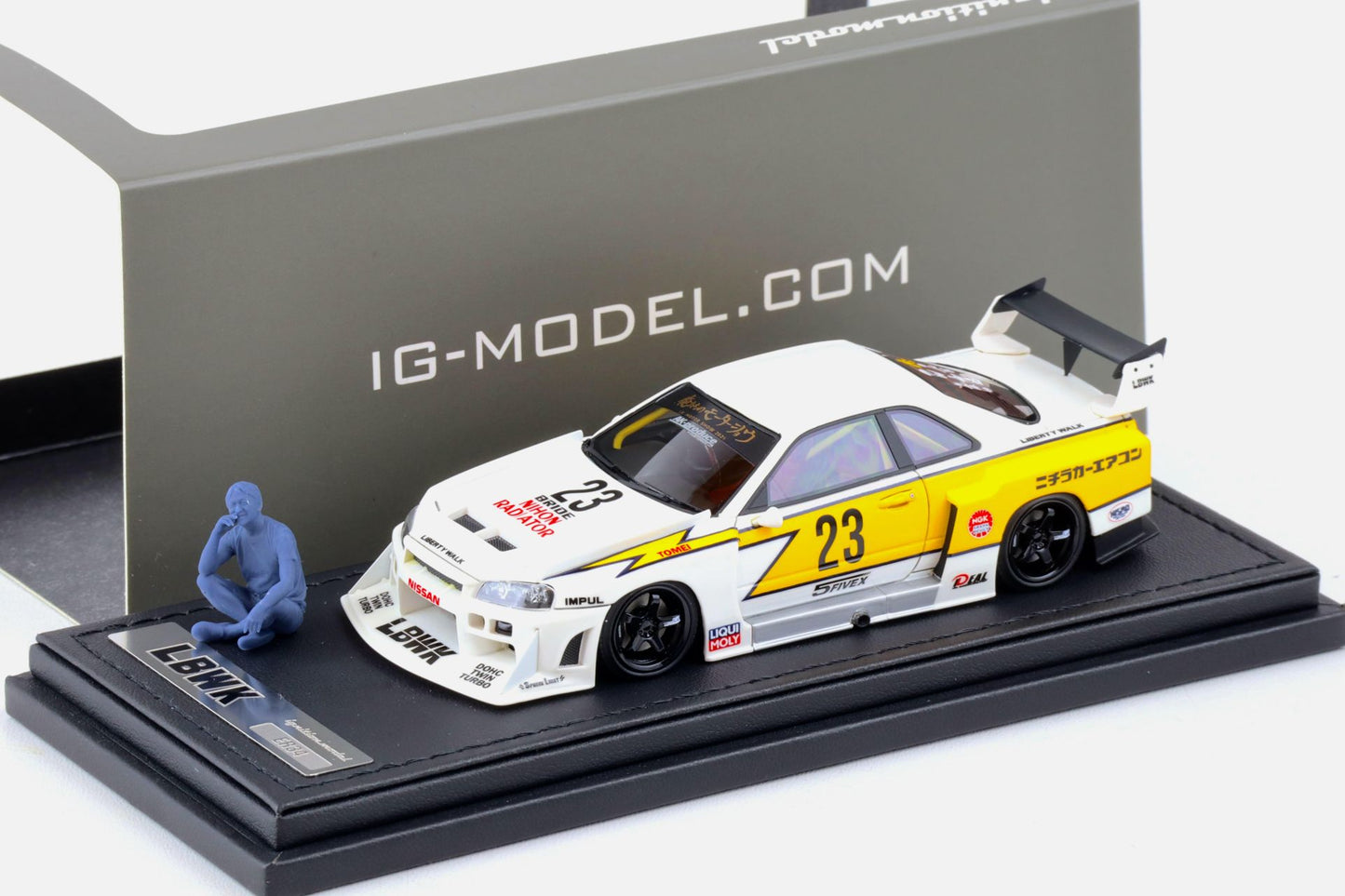 Ignition Model 1:43 LB-ER34 Super Silhouette Skyline White/Yellow