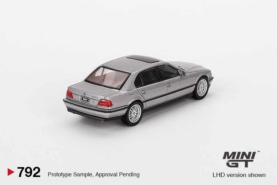 [PREORDER] MiniGT #792 BMW 750IL Aspen Silver Metallic