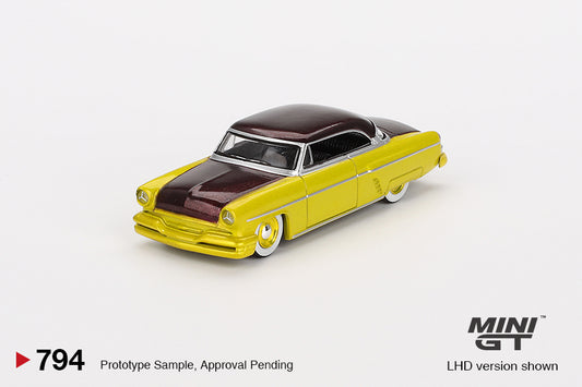 [PREORDER] MiniGT #794 Lincoln Capri Hot Rod 1954 Lime Yellow