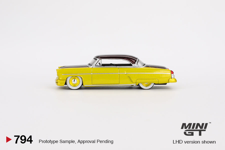 [PREORDER] MiniGT #794 Lincoln Capri Hot Rod 1954 Lime Yellow